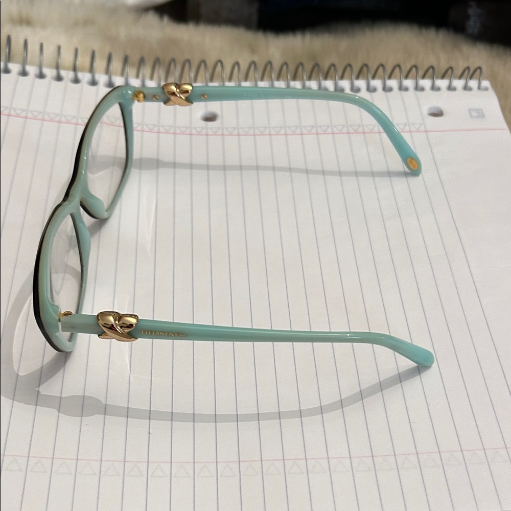 Tiffany & Co +2.00 readers. Stylish Black and Blue readers. Excellent condition - Picture 4 of 9